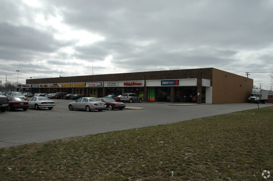 More Photos Of 25005-25029 Van Dyke Ave, Center Line Freestanding For Lease