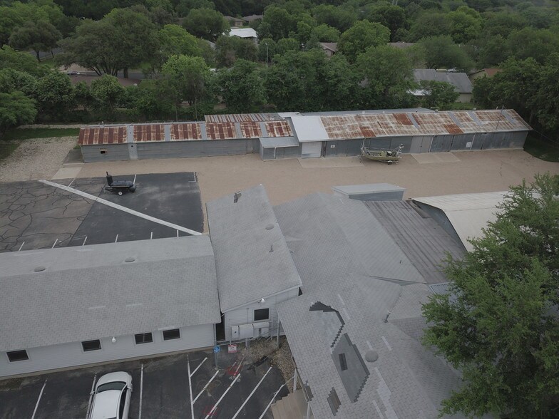 More Photos Of 1500 Stassney Ln, Austin Light Manufacturing For Lease