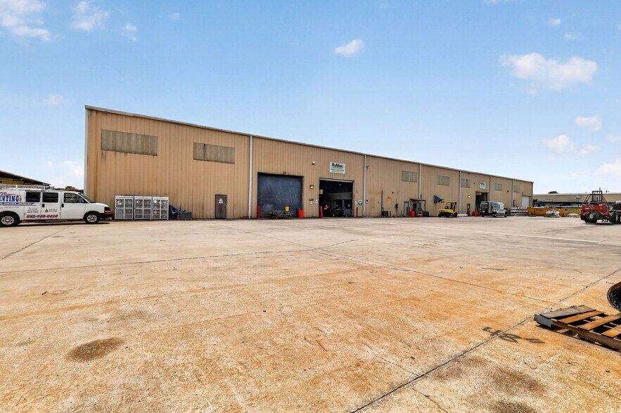 More Photos Of 722 Duck Lake Rd, Lady Lake Industrial For Sale