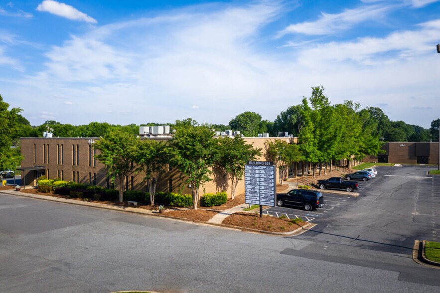 Primary Photo Of 624 Matthews Mint Hill Rd, Matthews Office For Lease