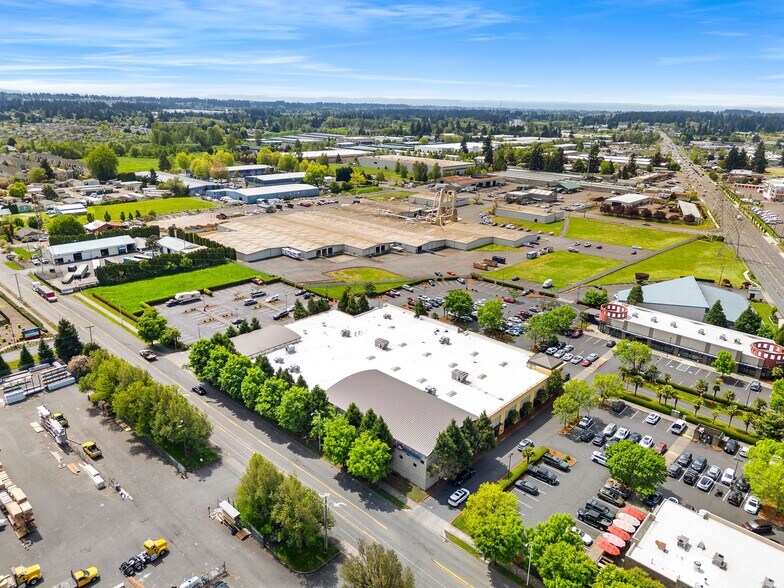 More Photos Of 13019 NE Fourth Plain Blvd, Vancouver Health Club For Sale