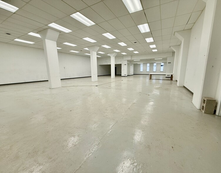 More Photos Of 1298 Spruce St, Easton Light Manufacturing For Lease