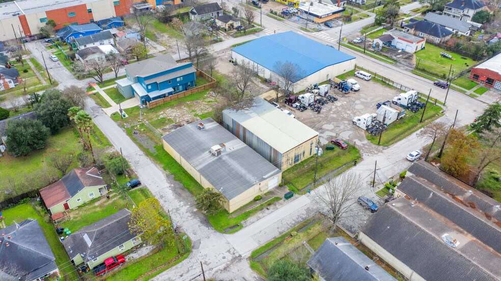 More Photos Of 115 Engel St, Houston Flex For Sale