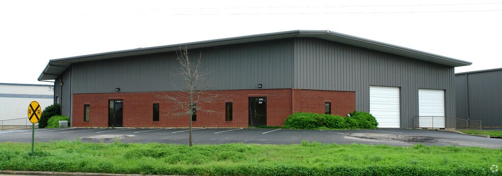 Primary Photo Of 4800 S Medenhall Rd, Memphis Warehouse For Lease