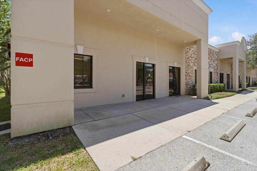 More Photos Of 4009-4033 W 1st St, Sanford Office For Sale