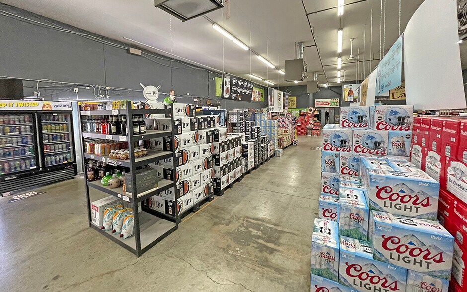 More Photos Of 601 Old York Rd, Etters Freestanding For Sale