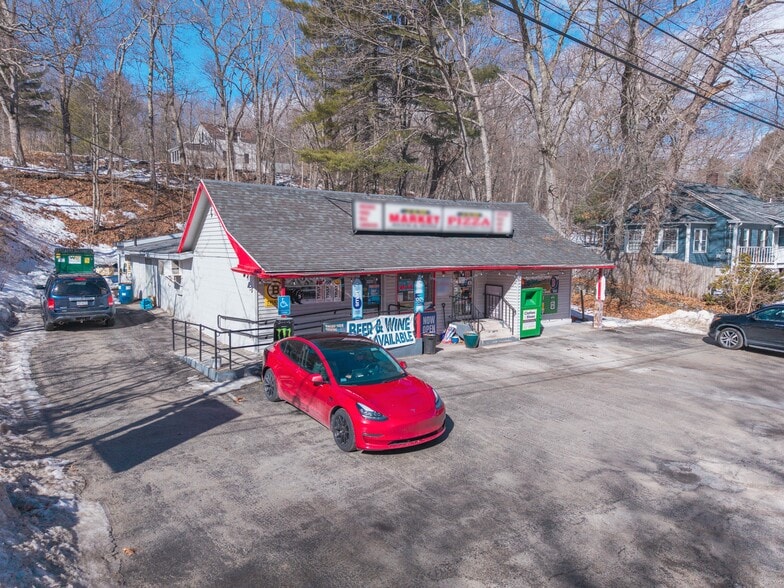 More Photos Of 117 Clinton St, Shrewsbury Freestanding For Sale