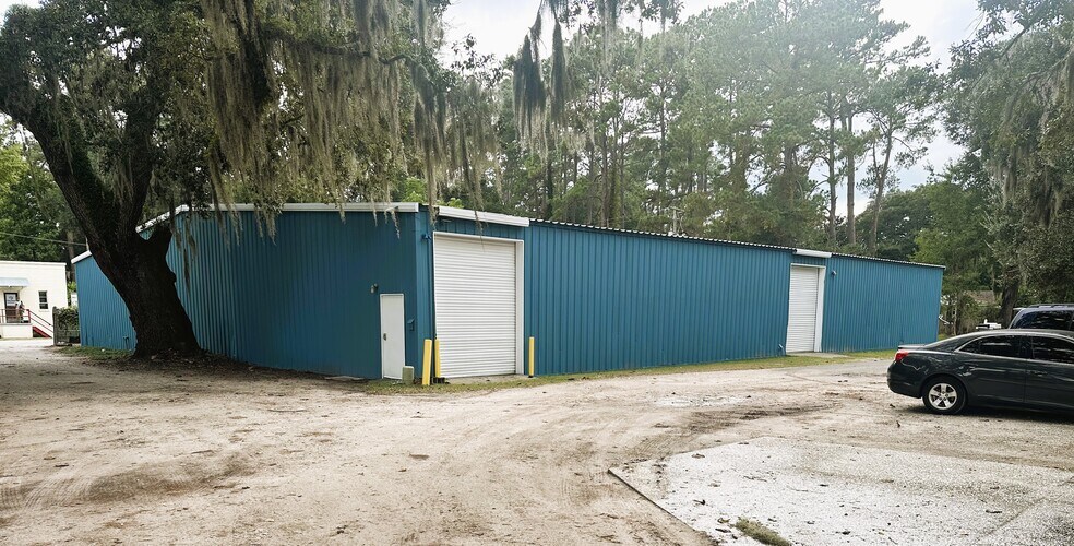 Primary Photo Of 1100 Middleton St, Beaufort Warehouse For Lease