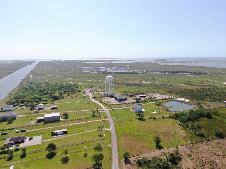 More Photos Of 0 South Redfish dr, Hitchcock Land For Sale