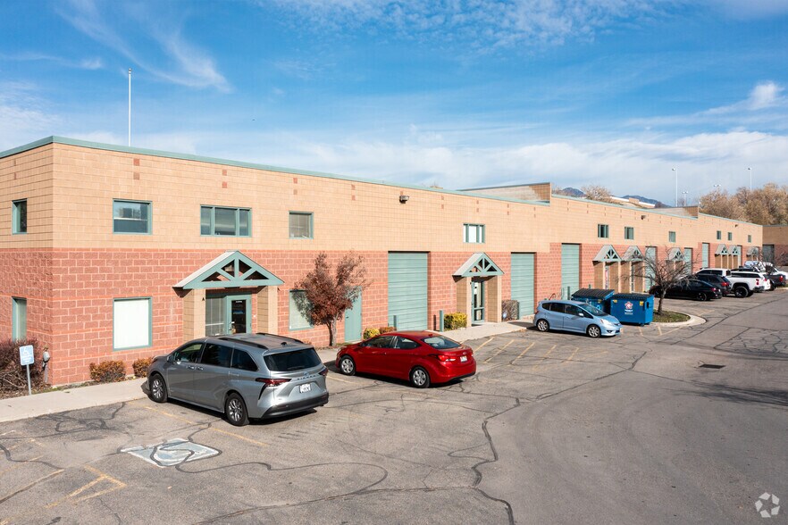 Primary Photo Of 8535 S 700 W, Sandy Light Manufacturing For Sale