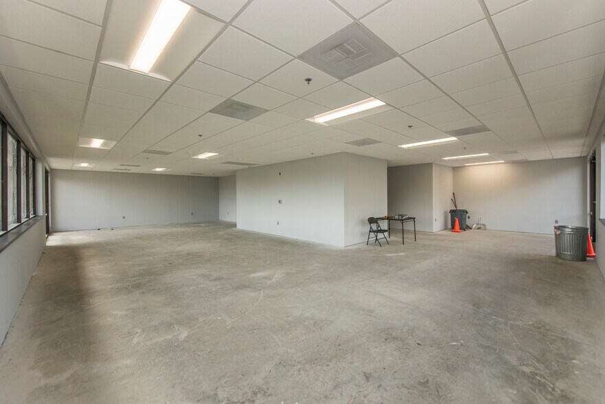 More Photos Of 450 Solomon Dr, Fredericksburg Office For Lease