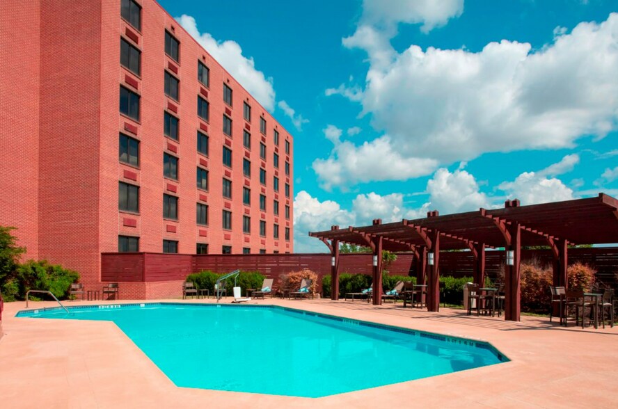 More Photos Of 1721 E Central Texas Expy, Killeen Hotel For Sale