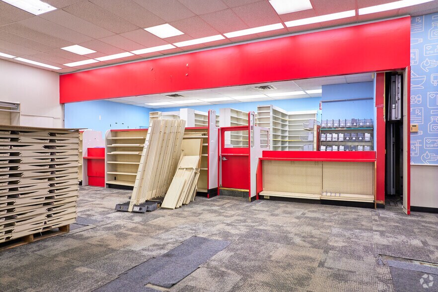 More Photos Of 1900 S Clinton Ave, Rochester Storefront For Lease