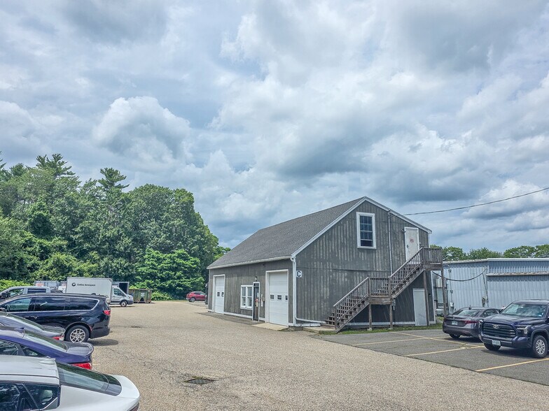 More Photos Of 86 Tide Mill Rd, Hampton Warehouse For Lease