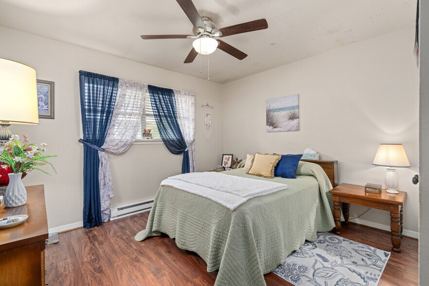 More Photos Of 401 E Main St, Brenham Apartments For Sale