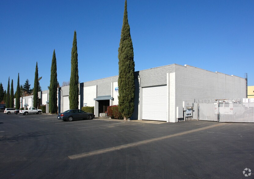 More Photos Of 11359 Sunrise Gold Cir, Rancho Cordova Warehouse For Lease