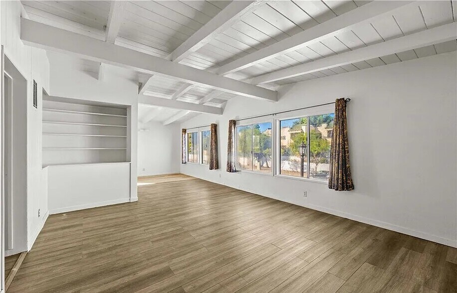 More Photos Of 254 W 83rd St, Los Angeles Apartments For Sale
