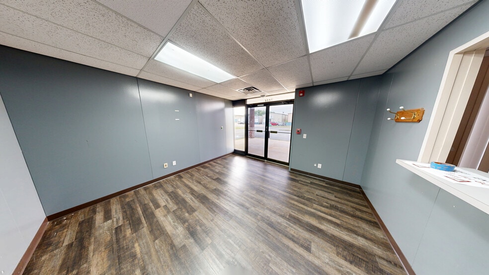 More Photos Of 3906 W Kelley Ave, Springdale Office For Lease