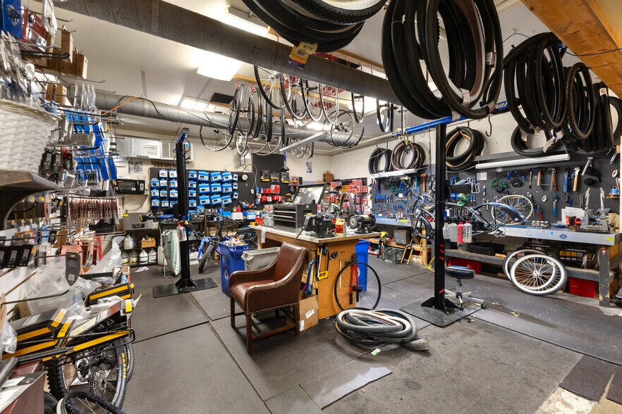 More Photos Of 442 Lincoln Ave, Steamboat Springs Flex For Sale