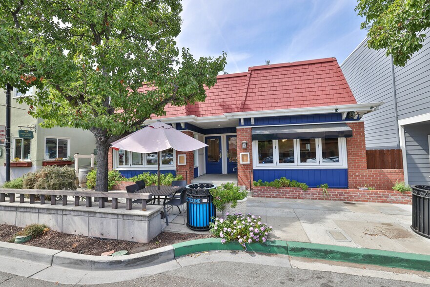 More Photos Of 14527-14529 Big Basin Way, Saratoga Storefront Retail Residential For Sale