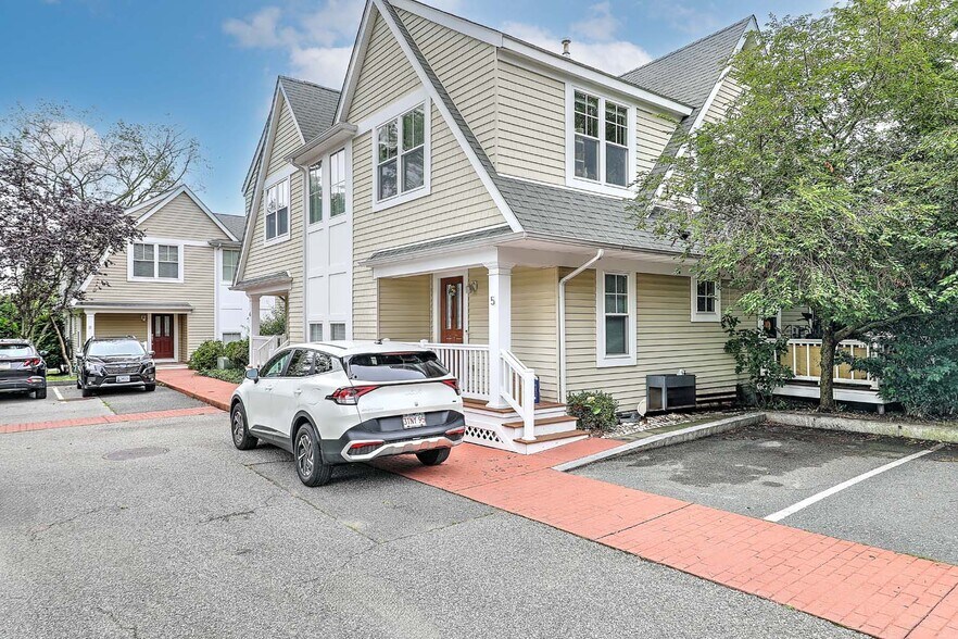 More Photos Of 183-191 Washington Rd, Barrington Apartments For Sale