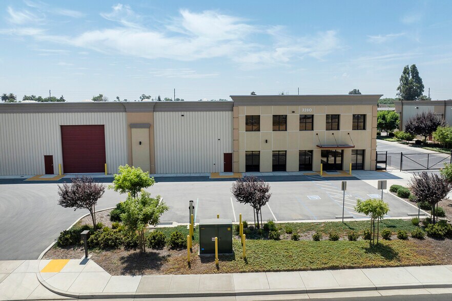 More Photos Of 3260 Liberty Square Pky, Turlock Warehouse For Sale