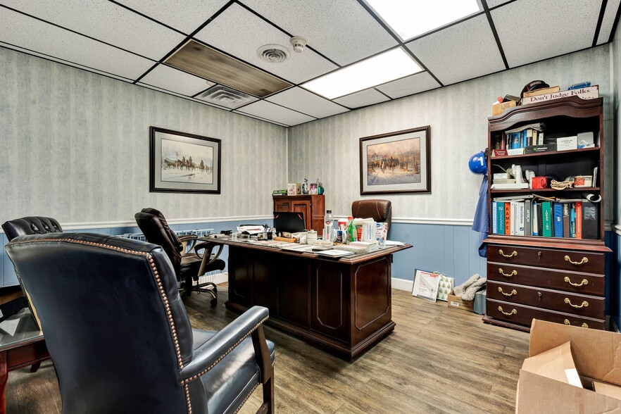 More Photos Of 2450 Riverside Drive, Chattanooga Warehouse For Sale