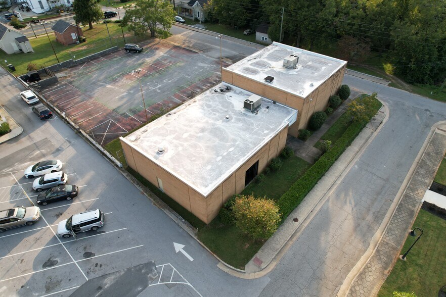 More Photos Of 16 Jackson St, Zebulon Light Distribution For Sale