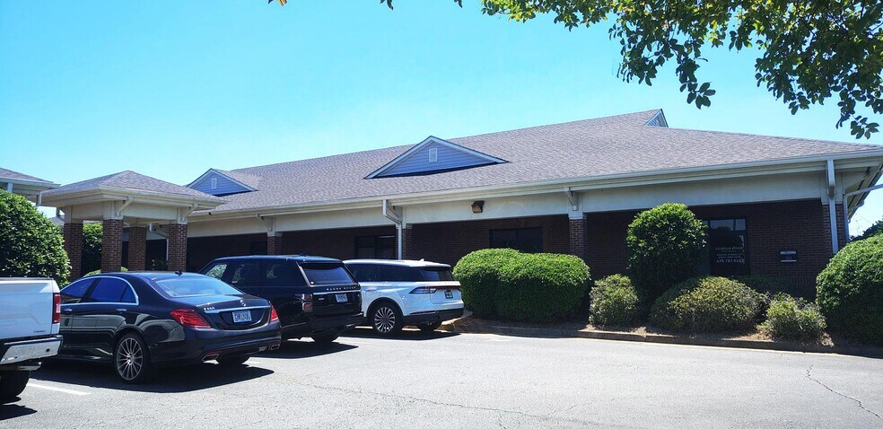 More Photos Of 107-109 Osigian Blvd, Warner Robins Medical For Lease