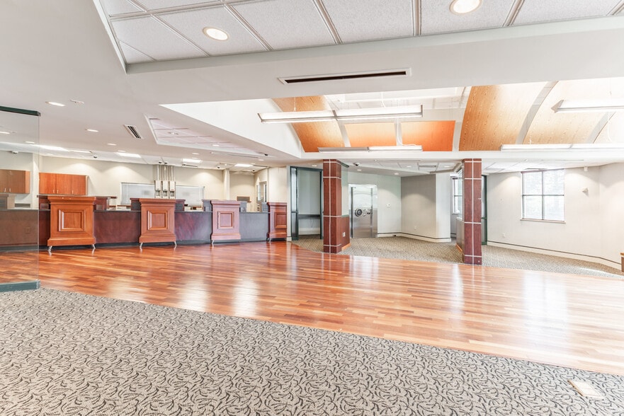 More Photos Of 7770 Us-72 Hwy, Madison Bank For Sale