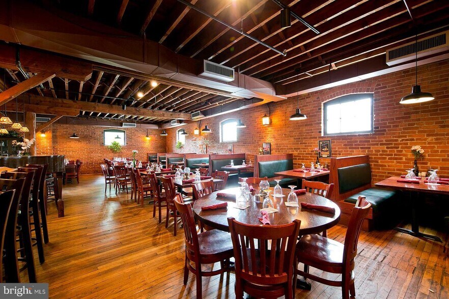 More Photos Of 121-125 E Piccadilly St, Winchester Restaurant For Sale