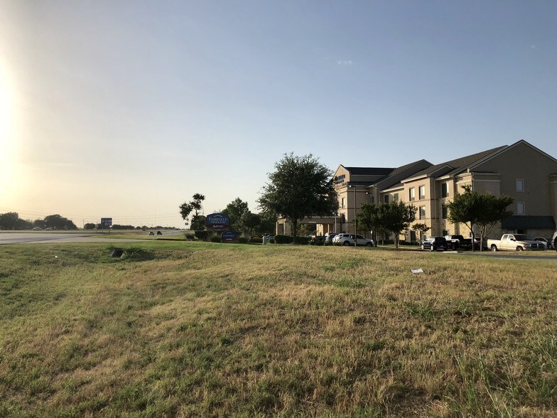 More Photos Of 1460 N US Highway 287, Mansfield Land For Sale