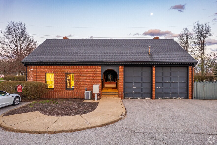 More Photos Of 4051 Whipple Ave NW, North Canton Coworking Space