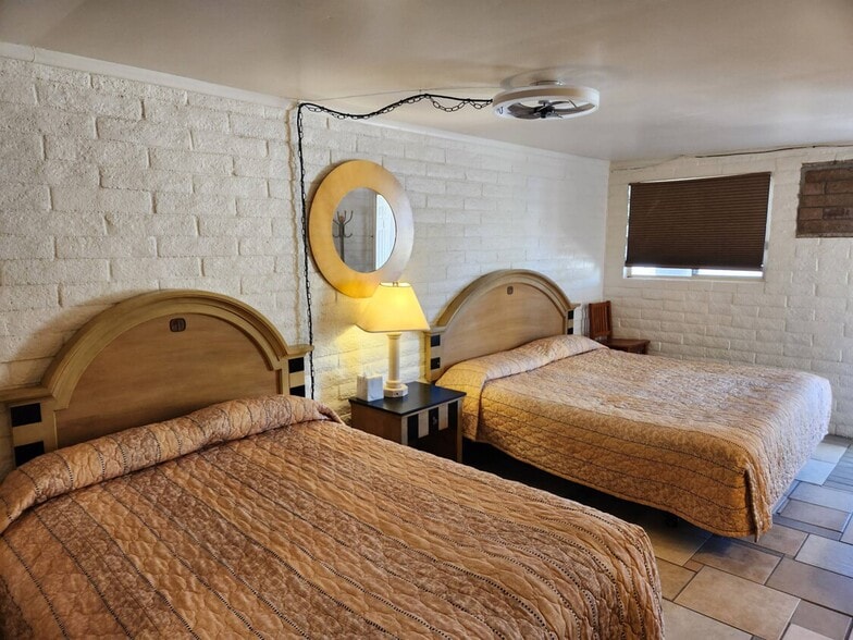 More Photos Of 249 Old Hwy 188, Tonto Basin Hotel For Sale