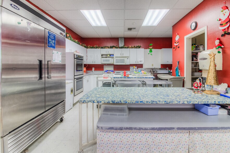 More Photos Of 909 N 21st Ave, Yakima Daycare Center For Sale