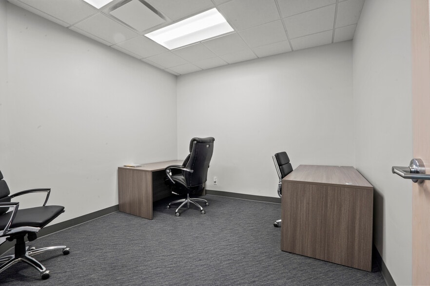 More Photos Of 23113 Plaza Pointe Dr, Laguna Hills Office For Sale