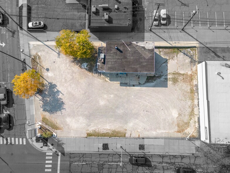 More Photos Of 1005 N Main St, Royal Oak Service Station For Sale