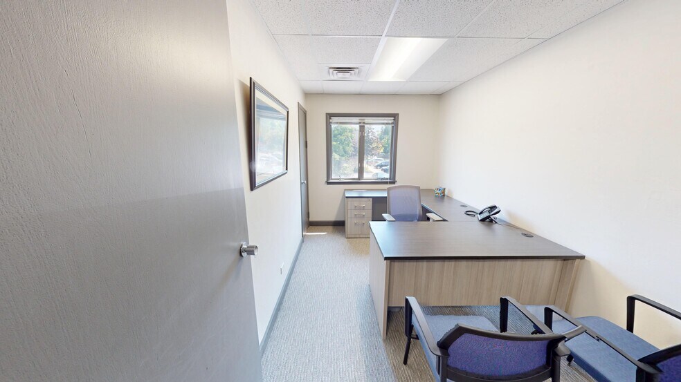 More Photos Of 1650 N Arlington Heights Rd, Arlington Heights Office For Lease