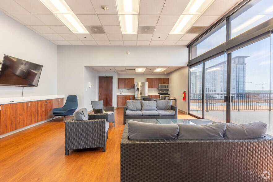 Photo of 9th Floor Ste 901