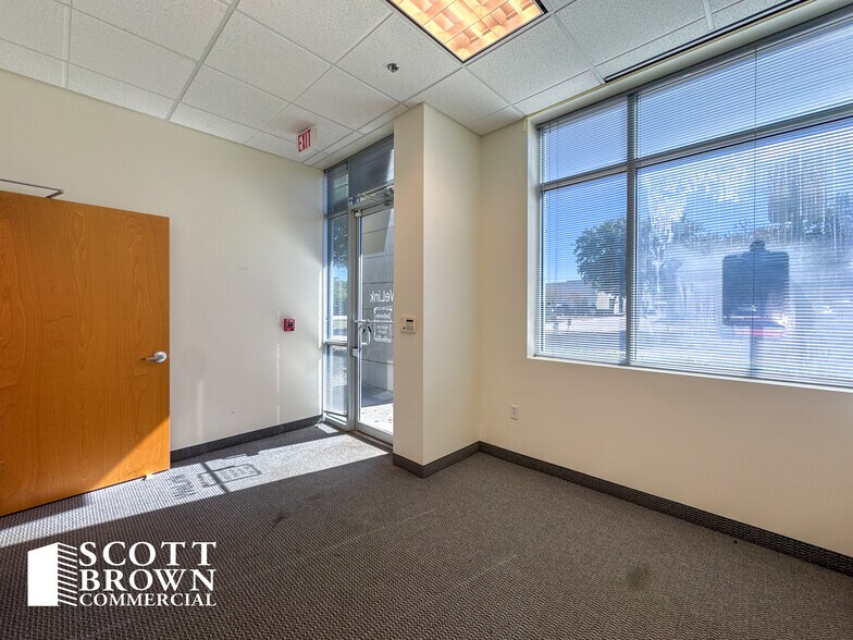 More Photos Of 3317 Essex Dr, Richardson Research And Development For Lease