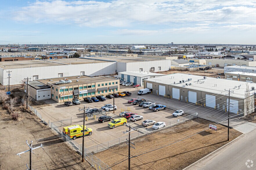 More Photos Of 15712 112 Ave, Edmonton Office For Lease