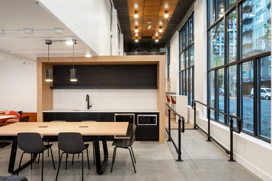 More Photos Of 2800-2816 Western Ave, Seattle Apartments For Lease