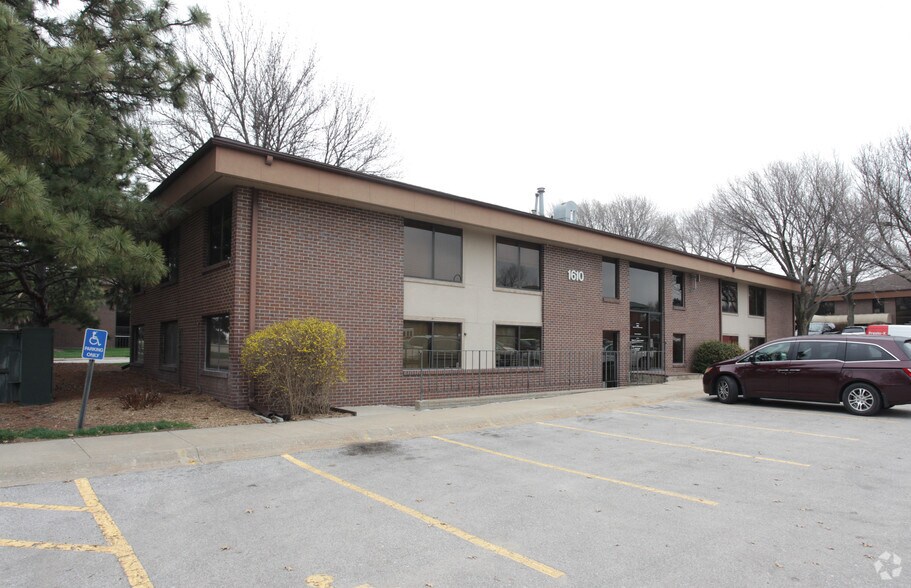 Primary Photo Of 1610 S 70th St, Lincoln Office For Lease