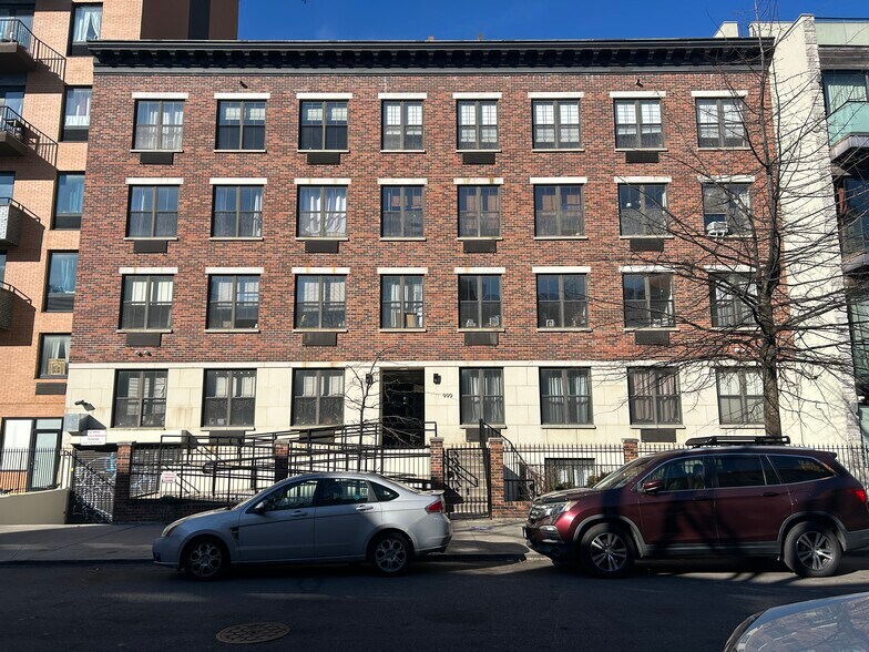 More Photos Of 999 Willoughby Ave, Brooklyn Apartments For Sale
