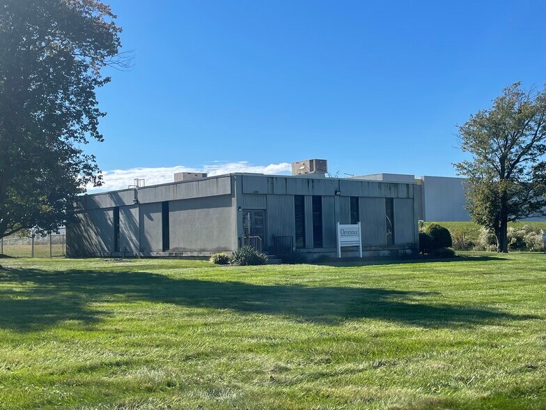 286 Mantua Grove Rd, West Deptford, NJ 08066