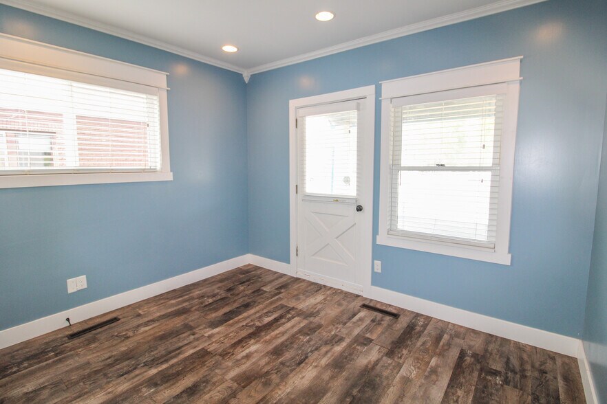 More Photos Of 1517 Allentown Rd, Lima Office For Sale