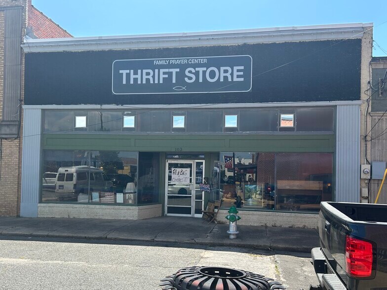 More Photos Of 103 N Jackson St, Henderson Storefront For Sale