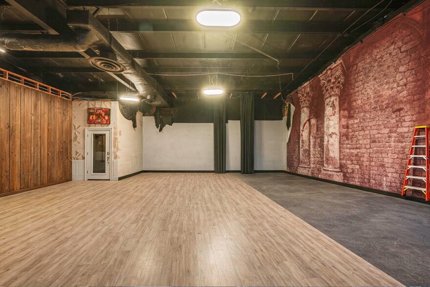 More Photos Of 1595 Route 112, Port Jefferson Station Warehouse For Lease