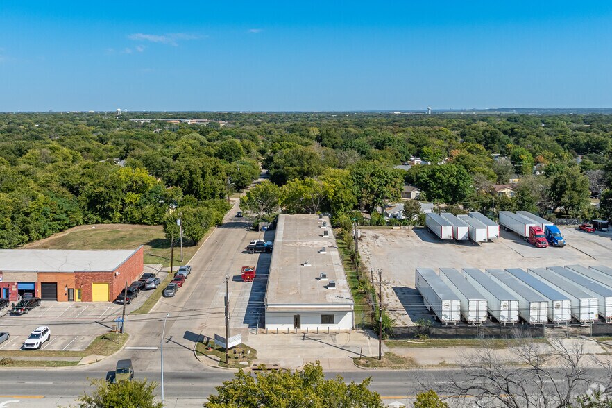 More Photos Of 3340 N Beach St, Fort Worth Flex For Sale
