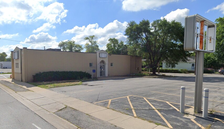 More Photos Of 701 W Old Ridge Rd, Hobart Bank For Sale